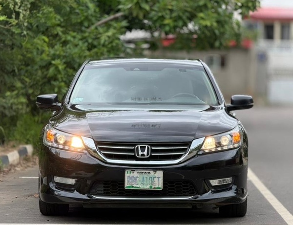 REGISTERED 2013 HONDA ACCORD EXL V6 IN ABUJA