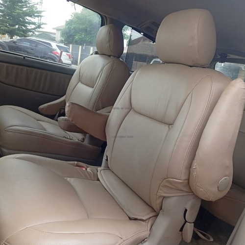 Distress 2005 Toyota Sienna for Sale In Abuja