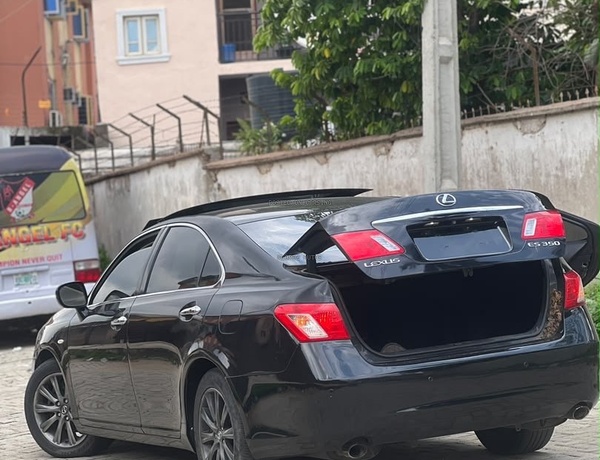 FOREIGN USED 2009 LEXUS ES350 IN OGBA