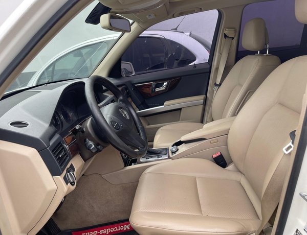 2010 REGISTERED MERCEDES BENZ GLK IN LAGOS