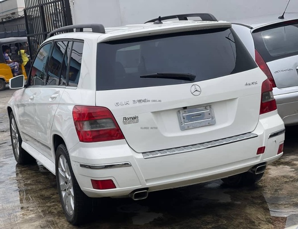 2010 REGISTERED MERCEDES BENZ GLK IN LAGOS