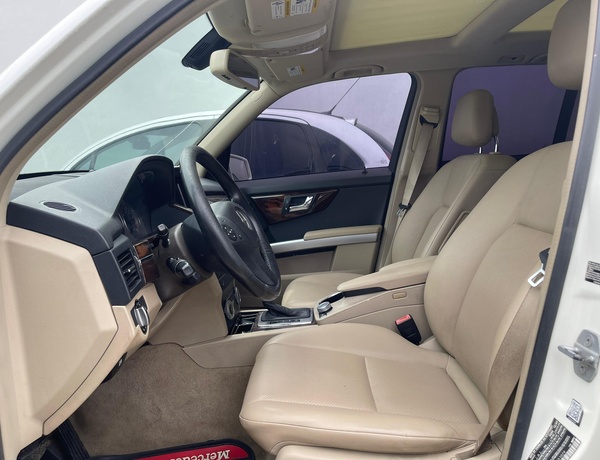 2010 REGISTERED MERCEDES BENZ GLK IN LAGOS