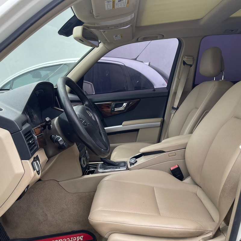 2010 REGISTERED MERCEDES BENZ GLK IN LAGOS image