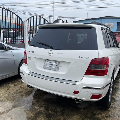 2010 REGISTERED MERCEDES BENZ GLK IN LAGOS