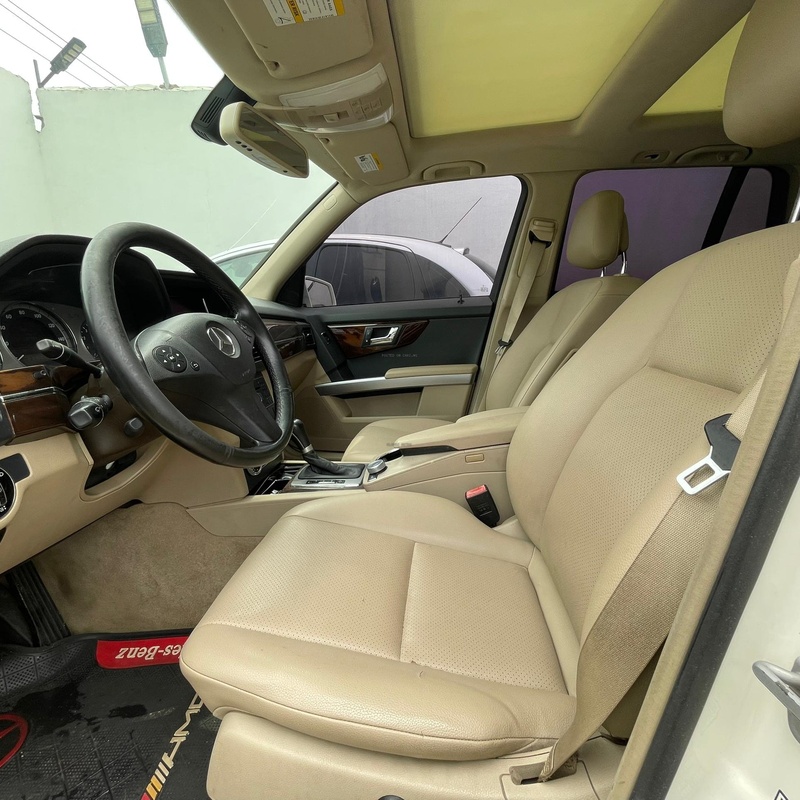 2010 REGISTERED MERCEDES BENZ GLK IN LAGOS image