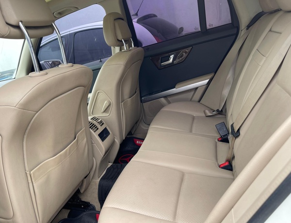 2010 REGISTERED MERCEDES BENZ GLK IN LAGOS
