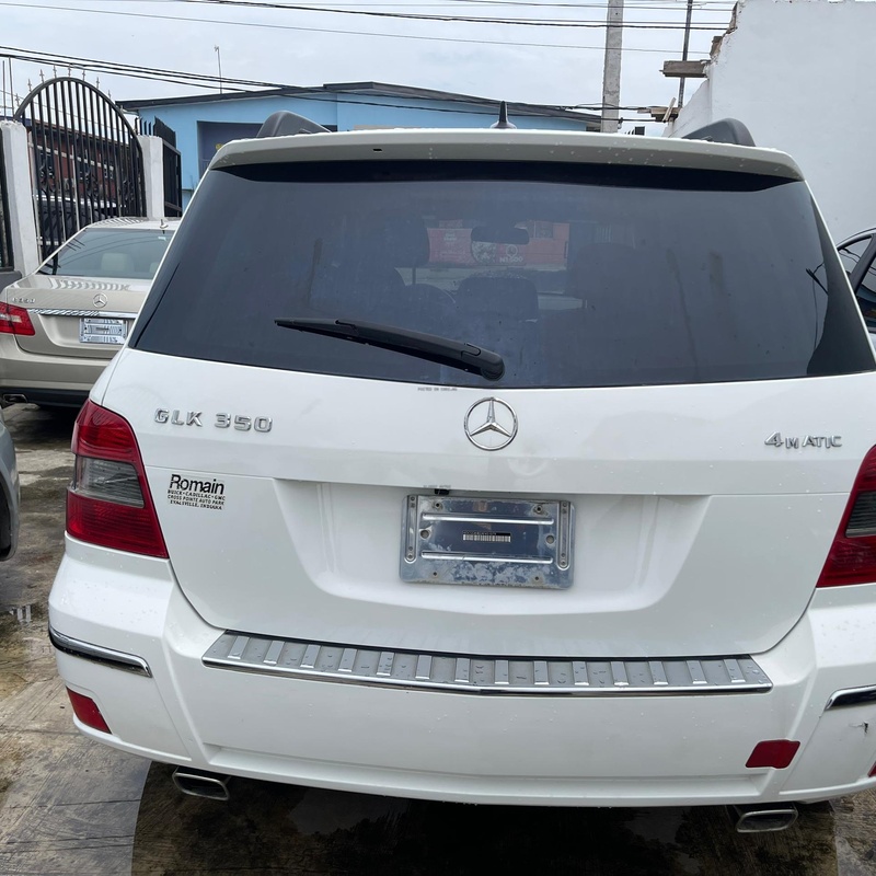 2010 REGISTERED MERCEDES BENZ GLK IN LAGOS image