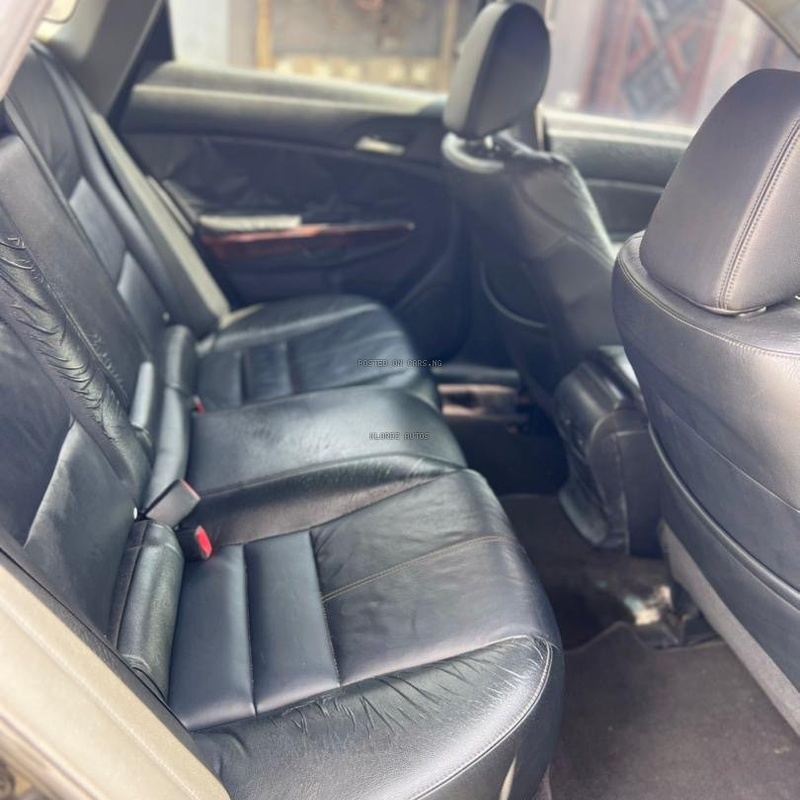 2010 USED HONDA CROSSTOUR FOR SALE IN LAGOS image
