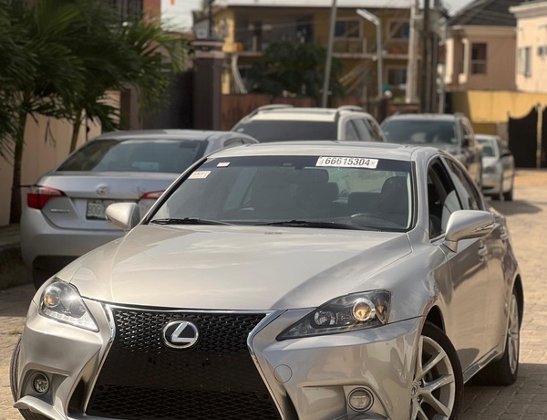 2012 LEXUS IS250 FACELIFTED TO 2015 IN OGBA LAGOS