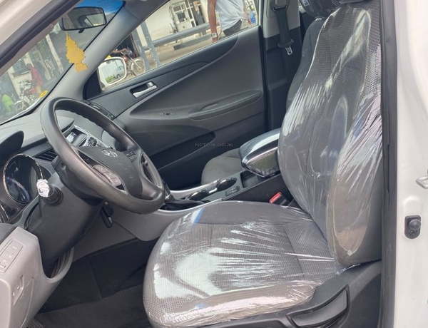 2012 TOKS HYUNDAI SONATA IN OGBA LAGOS