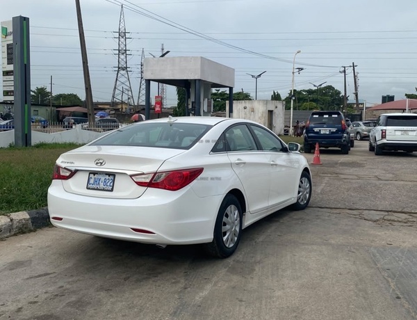 2012 TOKS HYUNDAI SONATA IN OGBA LAGOS