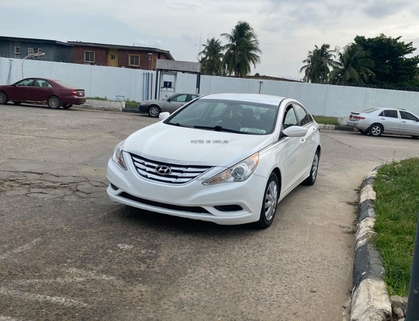 2012 TOKS HYUNDAI SONATA IN OGBA LAGOS