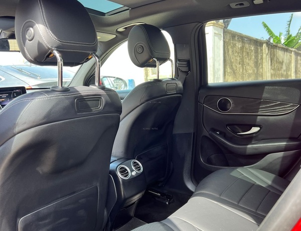FOREIGN USED 2018 MERCEDES BENZ GLC 300 FOR SALE IN LAGOS