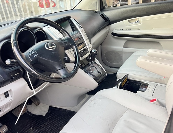 TOKS 2009 LEXUS RX350 IN OGBA LAGOS