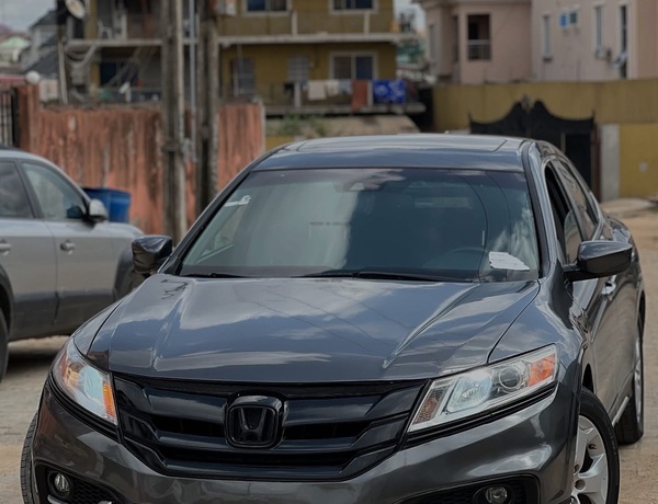 TOKS 2015 HONDA CROSSTOUR FOR SALE IN LAGOS