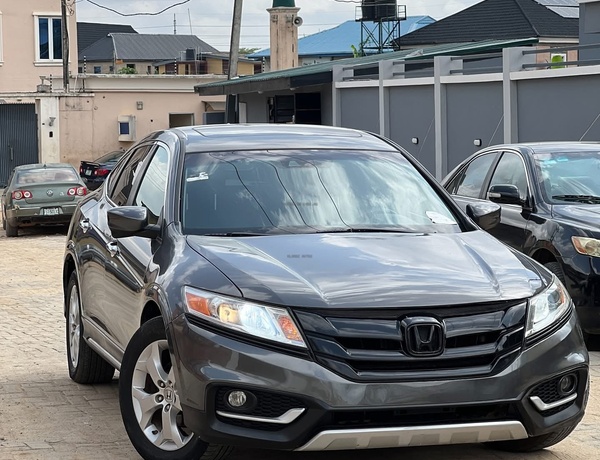 TOKS 2015 HONDA CROSSTOUR FOR SALE IN LAGOS