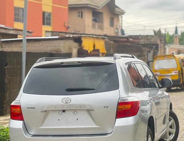 TOKUNBO 2008 TOYOTA HIGHLANDER IN OGBA LAGOS