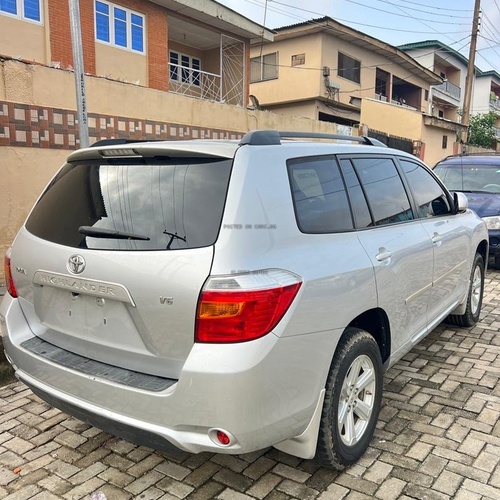 TOKUNBO 2008 TOYOTA HIGHLANDER IN OGBA LAGOS
