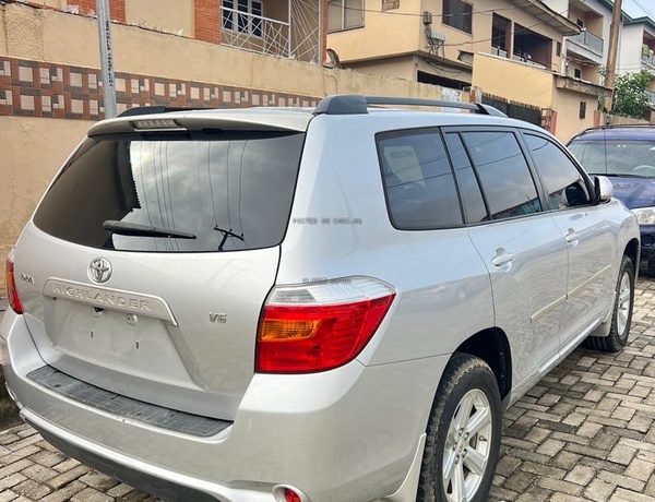 TOKUNBO 2008 TOYOTA HIGHLANDER IN OGBA LAGOS
