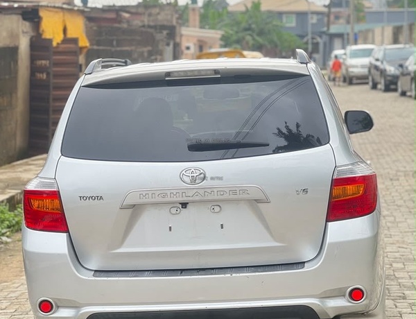 TOKUNBO 2008 TOYOTA HIGHLANDER IN OGBA LAGOS