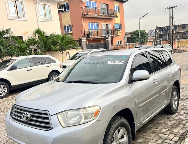 TOKUNBO 2008 TOYOTA HIGHLANDER FOR SALE IN LAGOS