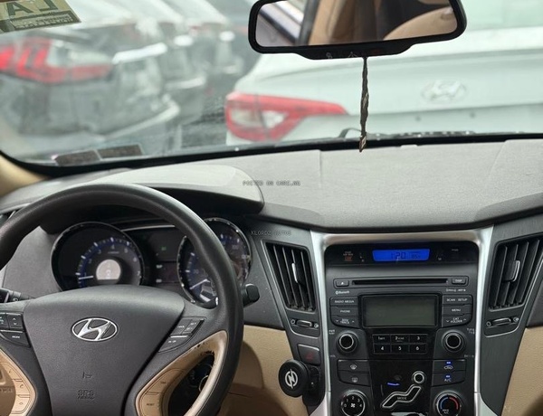 TOKUNBO 2013 HYUNDAI SONATA FOR SALE IN LAGOS