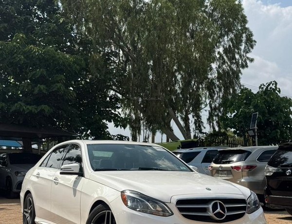 Distress Mercedes Benz E350 2014 With full paid duty In Abuja