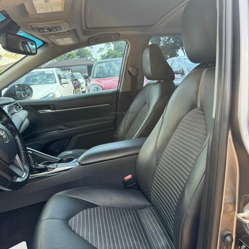 Foriegn Used Toyota Camry SE 2018 model In Abuja