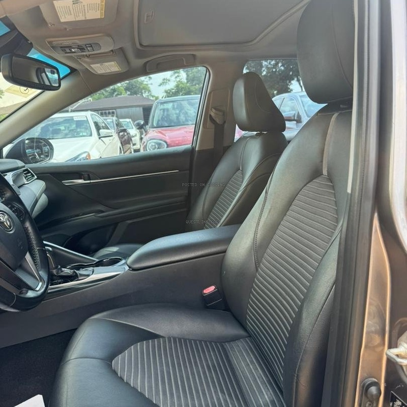 Foriegn Used Toyota Camry SE 2018 model In Abuja image