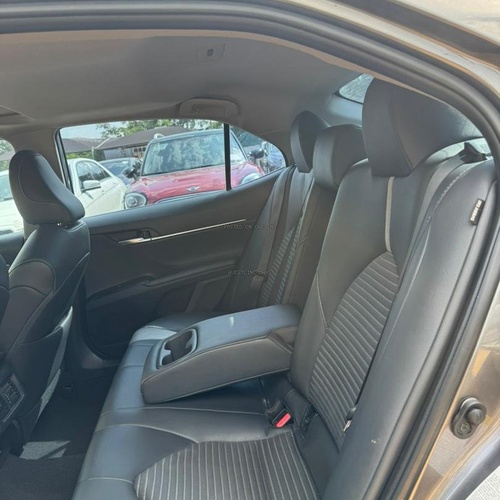 Foriegn Used Toyota Camry SE 2018 model In Abuja