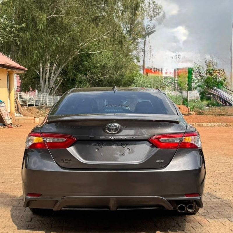 Foriegn Used Toyota Camry SE 2018 model In Abuja image