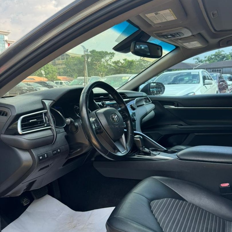 Foriegn Used Toyota Camry SE 2018 model In Abuja image