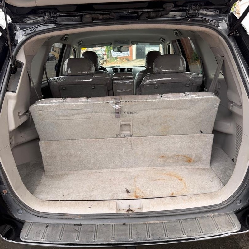 FOREIGN USED TOYOTA HIGHLANDER 2010 FOR SALE IN LAGOS image