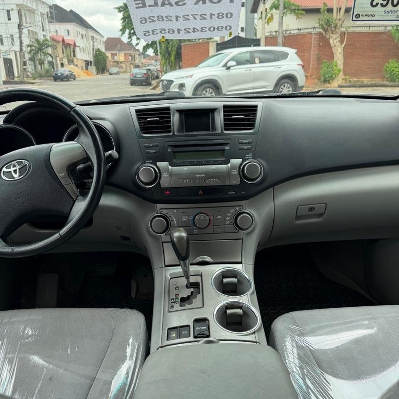 FOREIGN USED TOYOTA HIGHLANDER 2010 FOR SALE IN LAGOS image