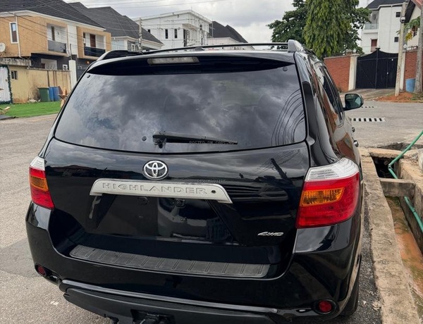 FOREIGN USED TOYOTA HIGHLANDER 2010 FOR SALE IN LAGOS