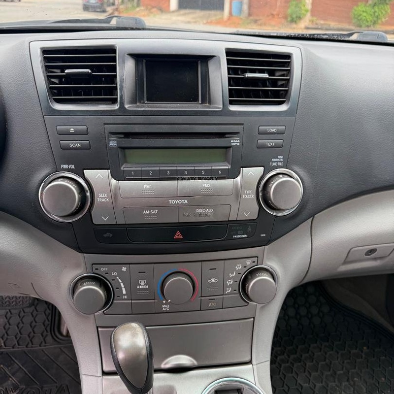 FOREIGN USED TOYOTA HIGHLANDER 2010 FOR SALE IN LAGOS image