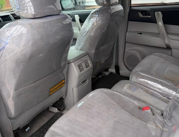 FOREIGN USED TOYOTA HIGHLANDER 2010 FOR SALE IN LAGOS