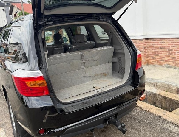 FOREIGN USED TOYOTA HIGHLANDER 2010 FOR SALE IN LAGOS