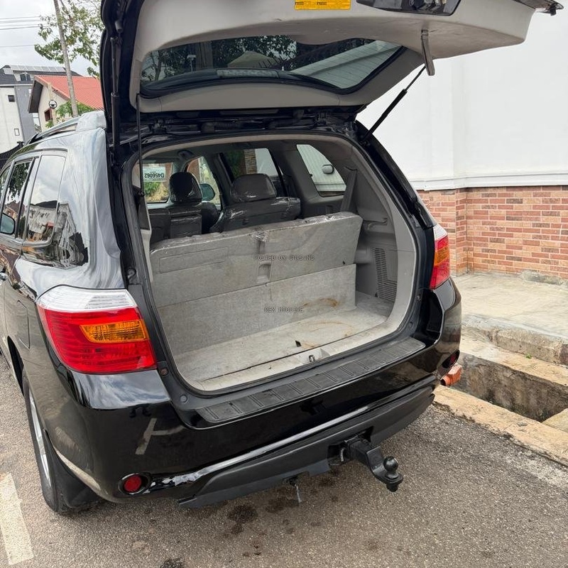 FOREIGN USED TOYOTA HIGHLANDER 2010 FOR SALE IN LAGOS image