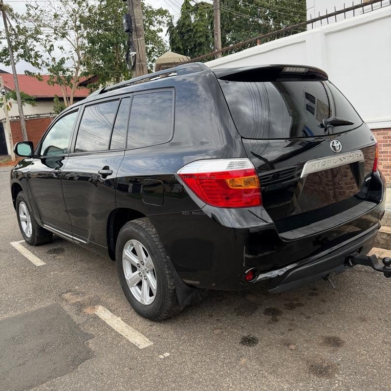 FOREIGN USED TOYOTA HIGHLANDER 2010 FOR SALE IN LAGOS image