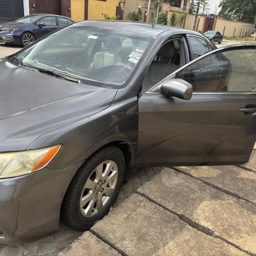 Buy and Drive Toyota Camry XLE 2009 in Lagos