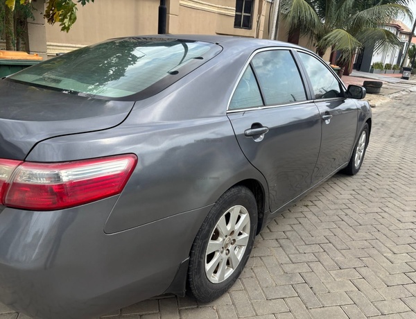 Buy and Drive Toyota Camry XLE 2009 in Lagos