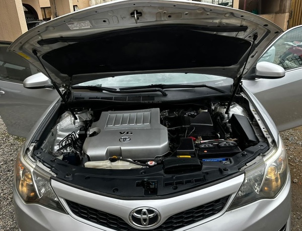 FOREIGN USED TOYOTA CAMRY 2012 SE  LIMITED IN LAGOS