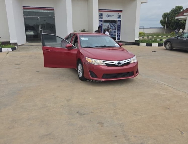 Foreign Used Toyota Camry 2014 for Sale In Lagos