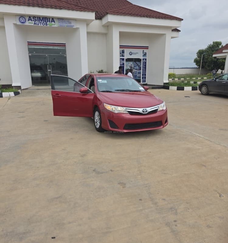 Foreign Used Toyota Camry 2014 for Sale In Lagos image