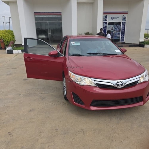 Foreign Used Toyota Camry 2014 for Sale In Lagos