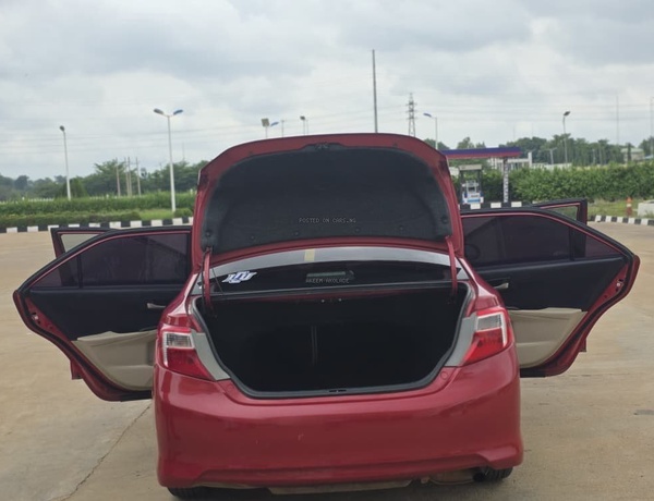 Foreign Used Toyota Camry 2014 for Sale In Lagos
