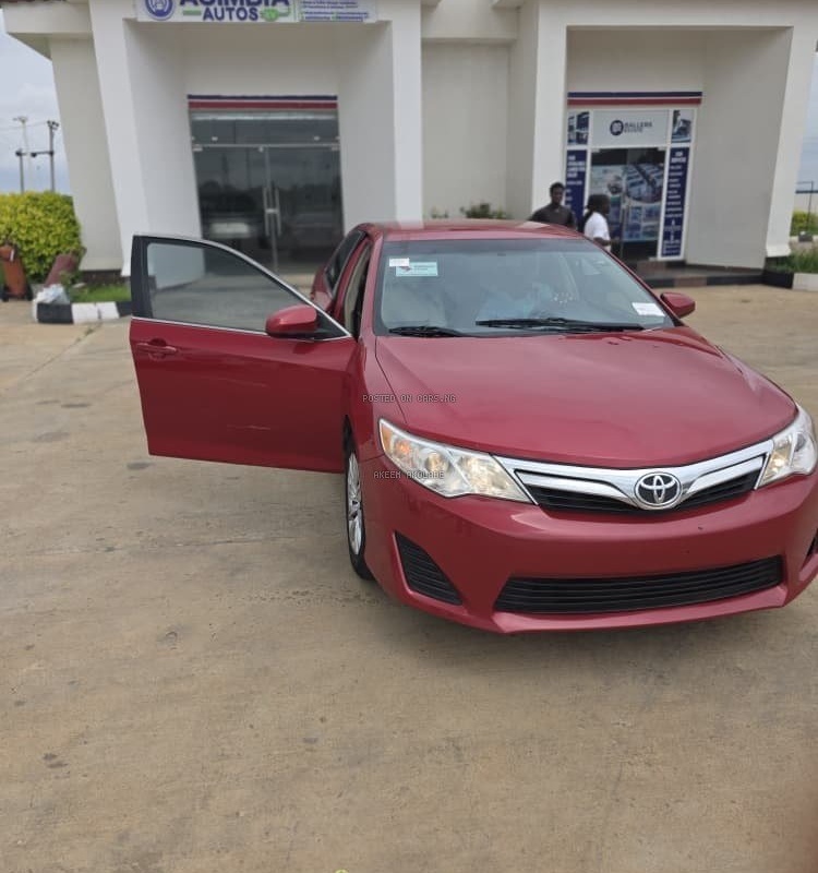 Foreign Used Toyota Camry 2014 for Sale In Lagos image