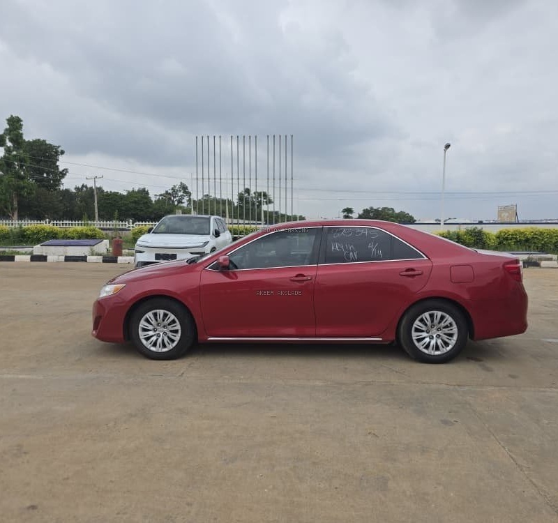 Foreign Used Toyota Camry 2014 for Sale In Lagos image