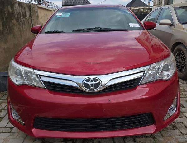 Foreign Used Toyota Camry 2014 for Sale In Lagos